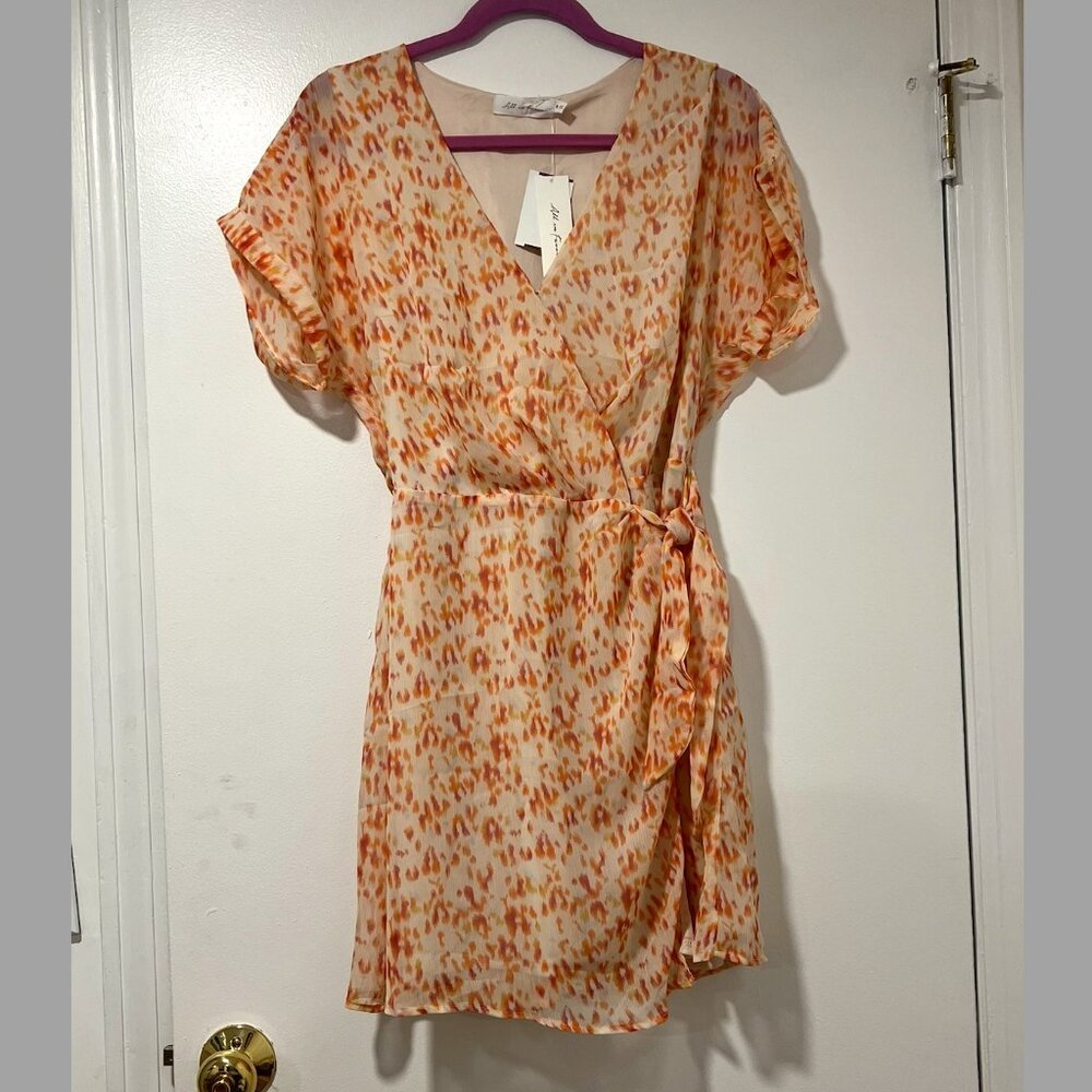 All In Favor Mini Tie Wrap Dress V-Neck Lined Chiffon Orange NWT $50 MSRP